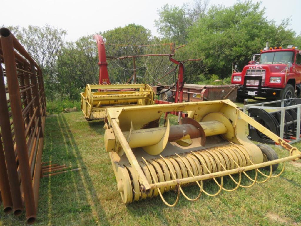 Main image New Holland 717S