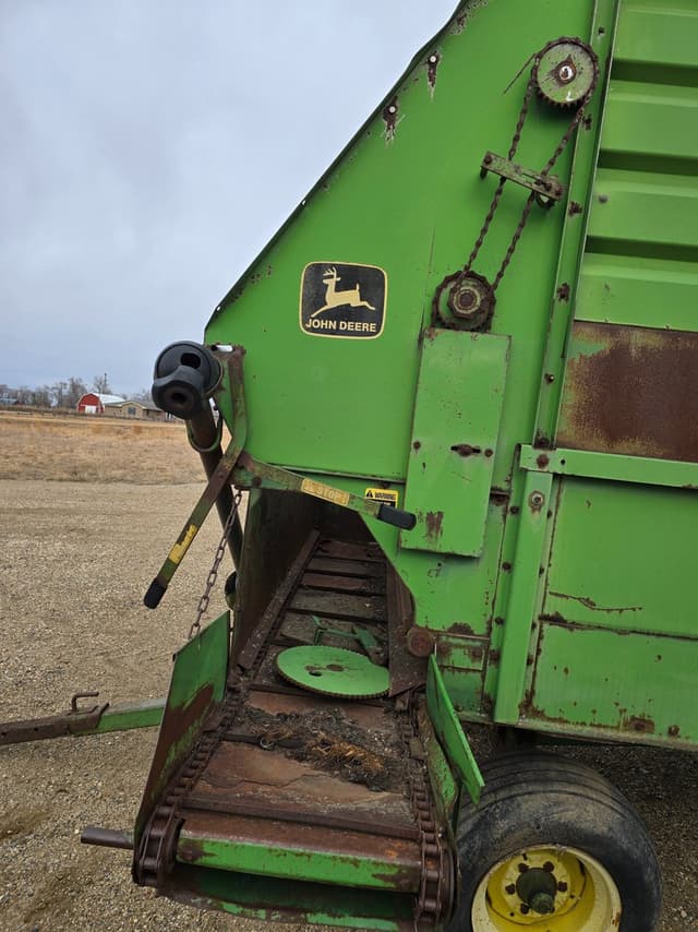Image of John Deere 716 equipment image 4