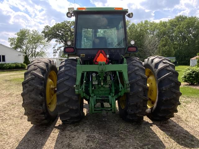 Image of John Deere 4840 equipment image 3