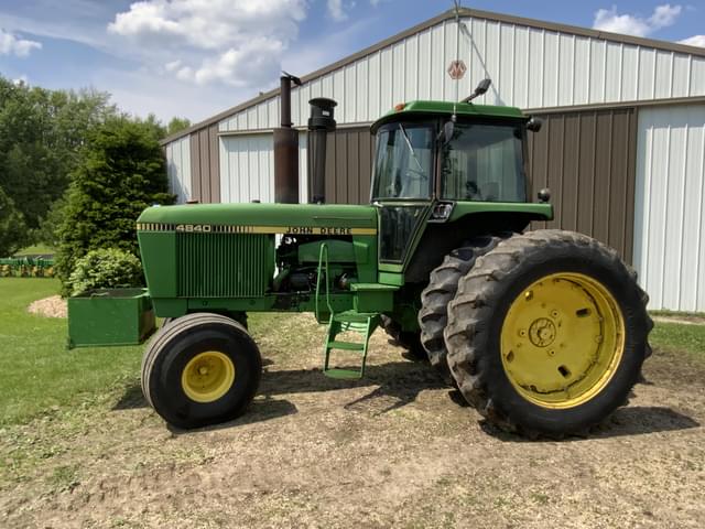 Image of John Deere 4840 equipment image 1