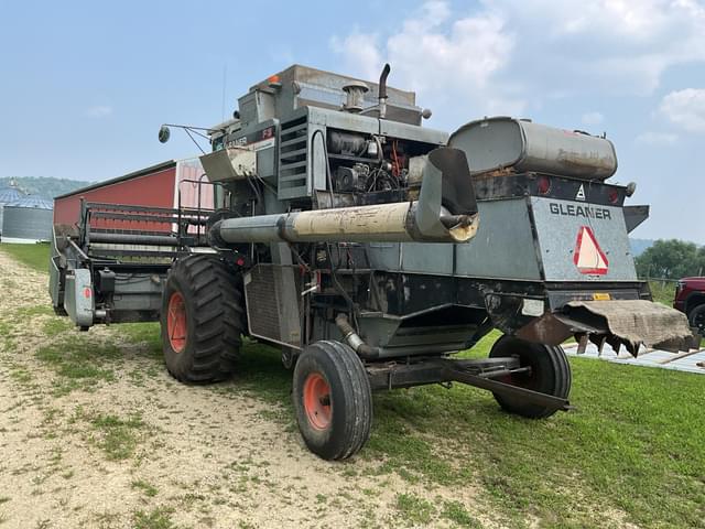 Image of Gleaner F3 equipment image 3