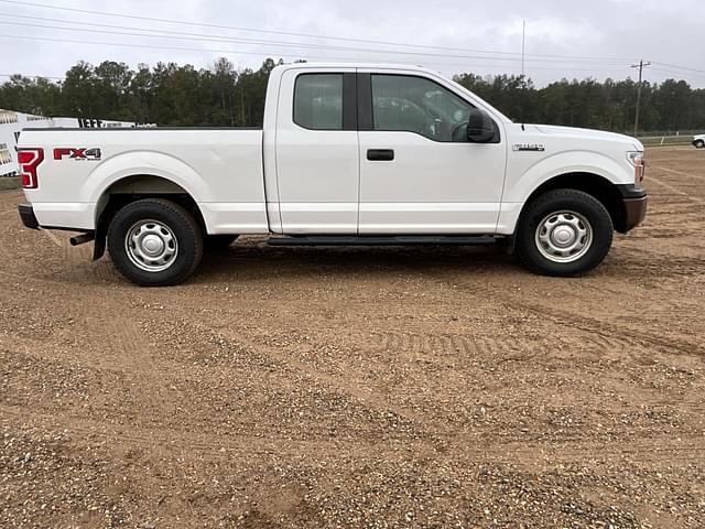 Image of Ford F-150 equipment image 3