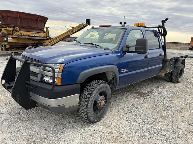 Image of Chevrolet 3500 equipment image 2