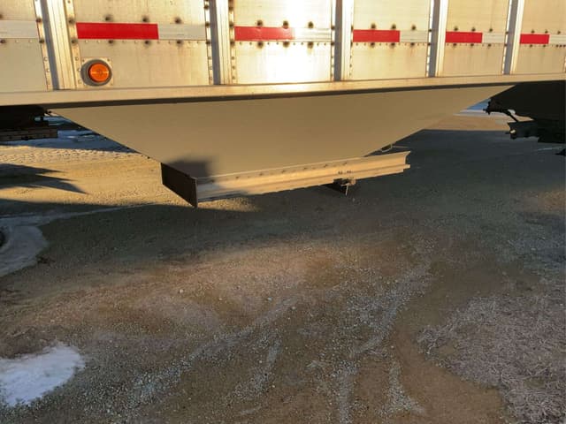 Image of Cornhusker 800 equipment image 3