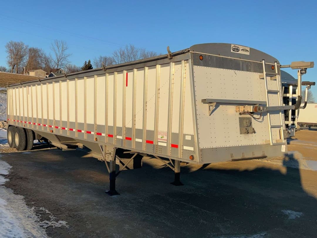 Image of Cornhusker 800 Primary image