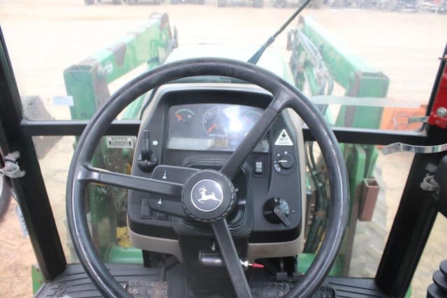 Image of John Deere 5325 equipment image 4