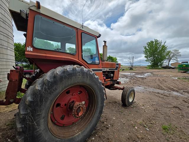 Image of International Harvester 1066 equipment image 3