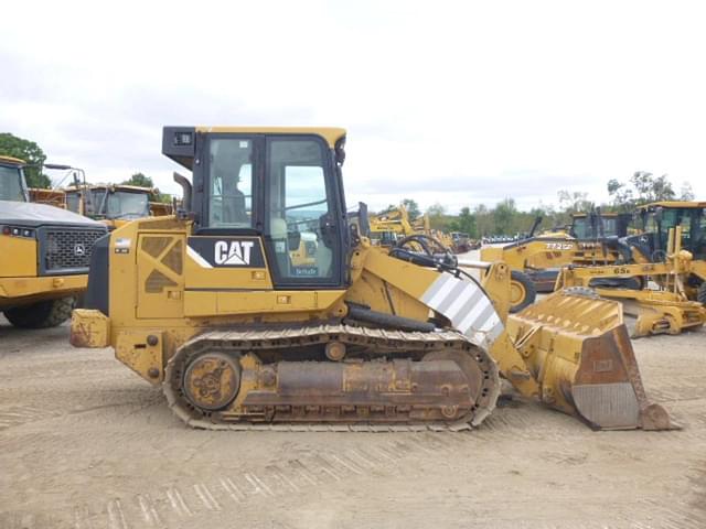 Image of Caterpillar 953D equipment image 2