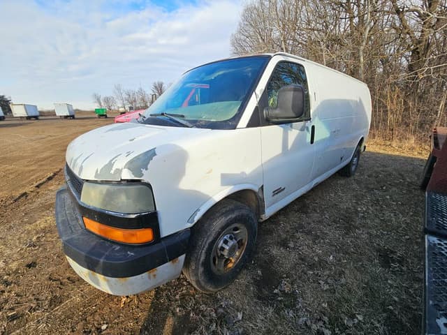 Image of Chevrolet 3500 equipment image 1