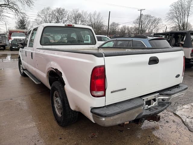 Image of Ford F-250 equipment image 3