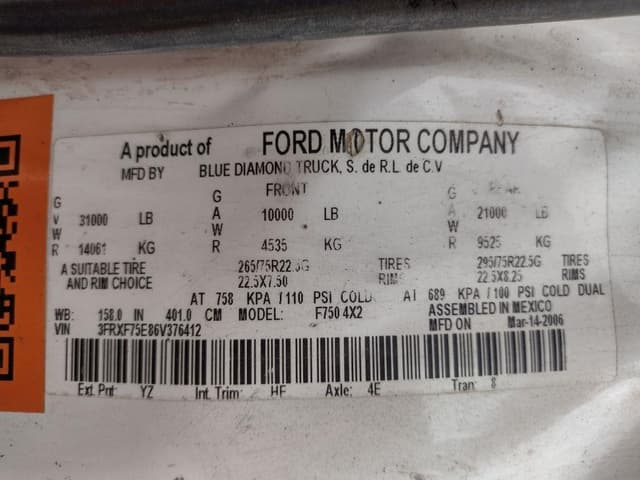 Image of Ford F-750 equipment image 4