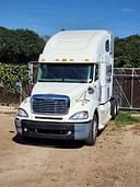 2006 Freightliner Columbia Image