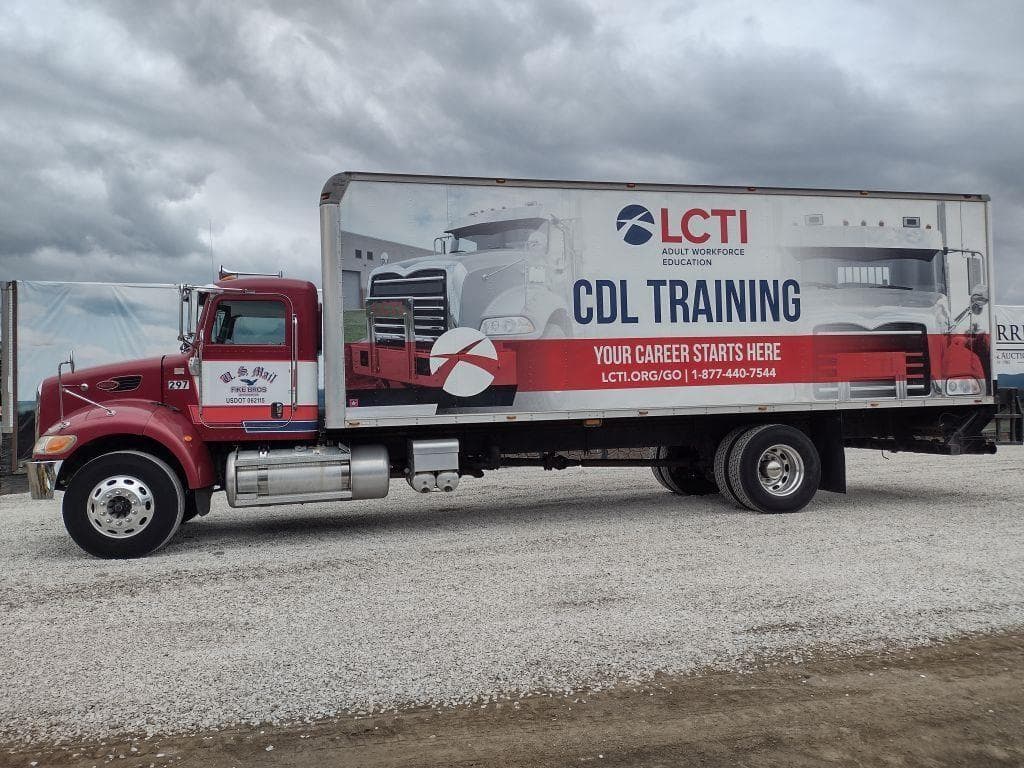 Image of Peterbilt 335 Primary image