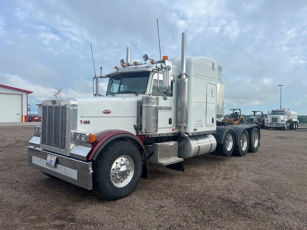 Main image Peterbilt 378