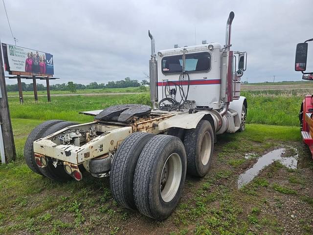 Image of Peterbilt 379 equipment image 4