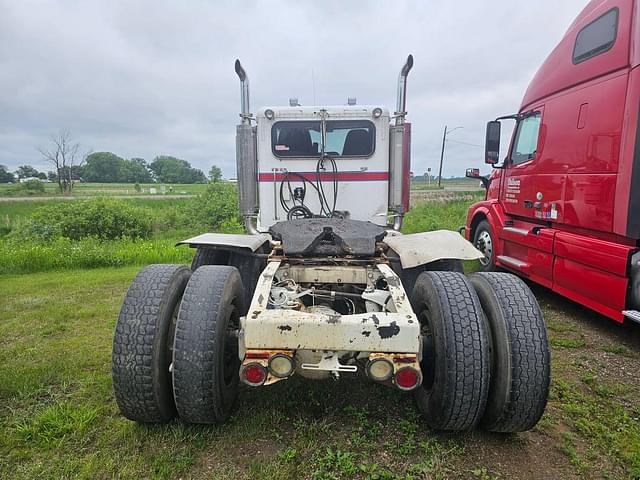 Image of Peterbilt 379 equipment image 3