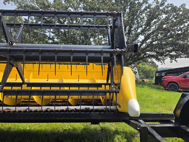 Image of New Holland  740  equipment image 3