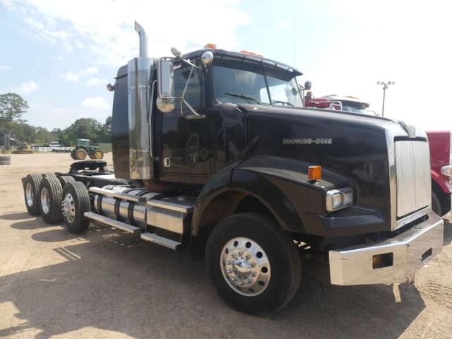 Image of Western Star 4900 SA equipment image 1