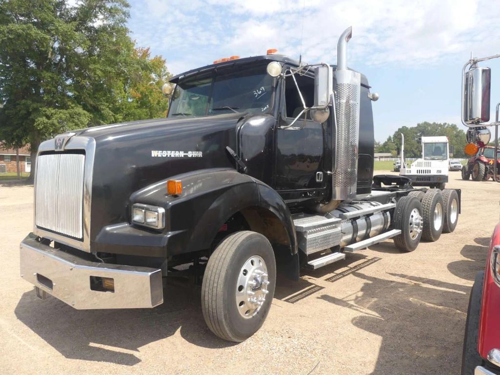 Image of Western Star 4900 SA Primary image