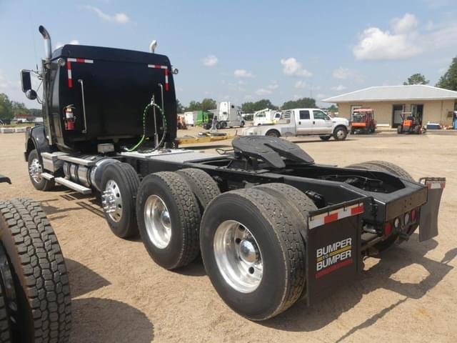 Image of Western Star 4900 SA equipment image 3