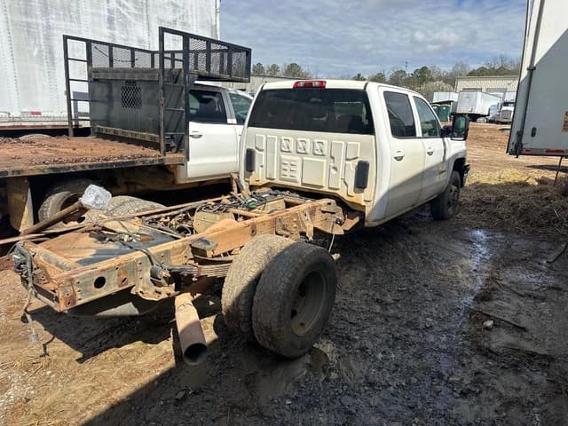 Image of Chevrolet 3500 equipment image 4