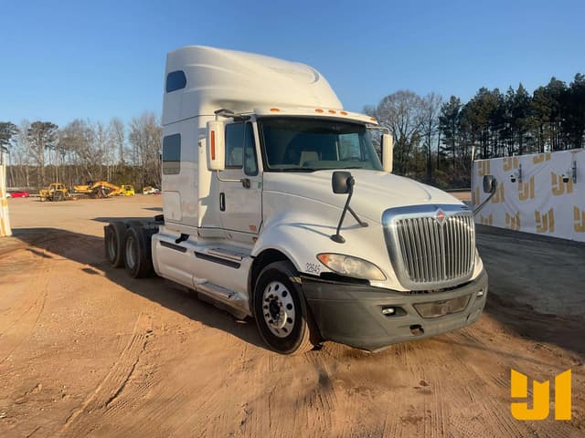 Image of International ProStar+ 122 equipment image 2