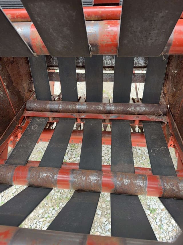 Image of Hesston 530 equipment image 3