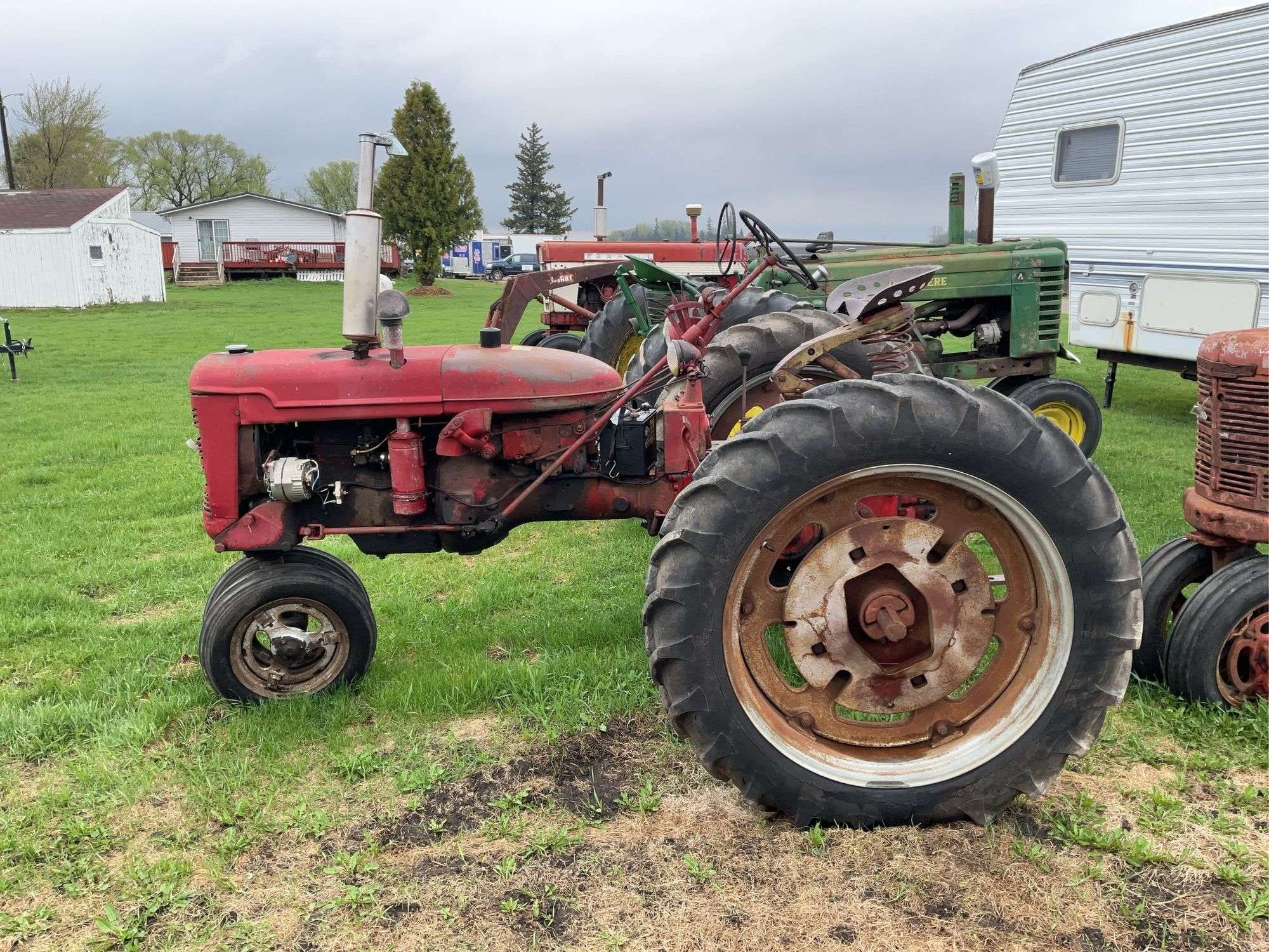 Farmall Super C Equipment Image0