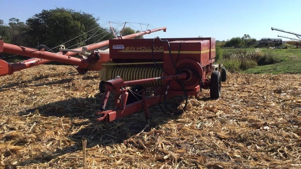 Main image New Holland 565