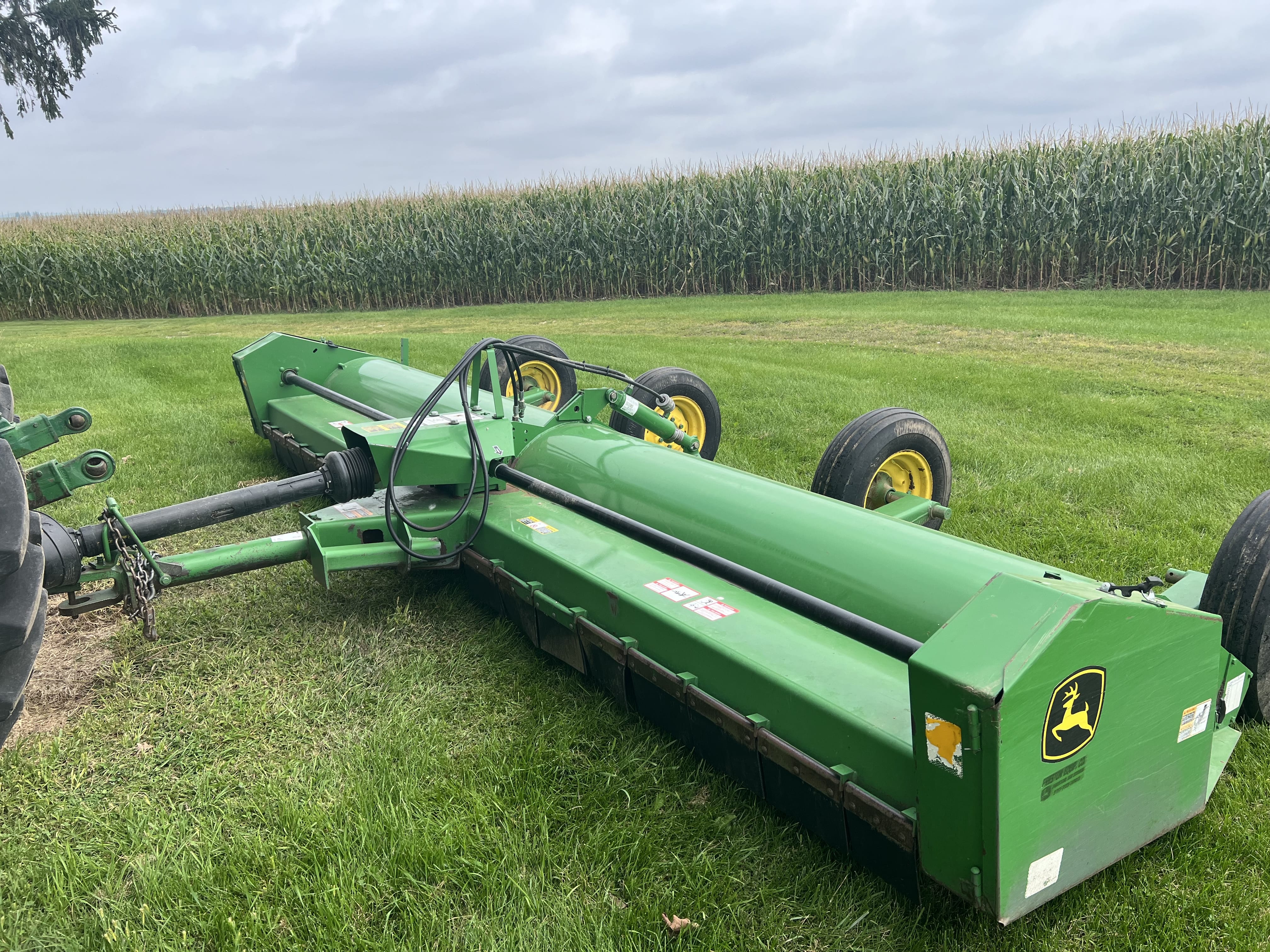 Main image John Deere 115