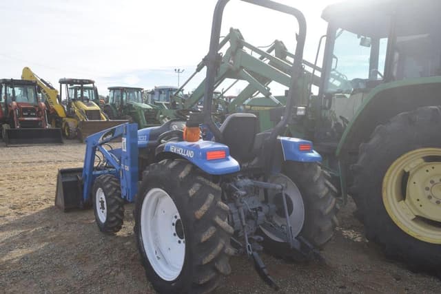 Image of New Holland TC33 equipment image 2