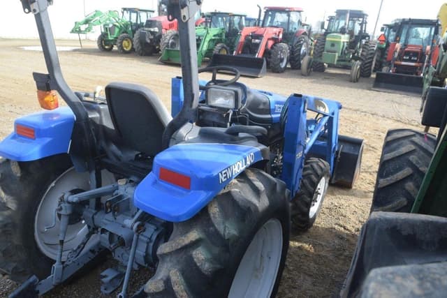Image of New Holland TC33 equipment image 3