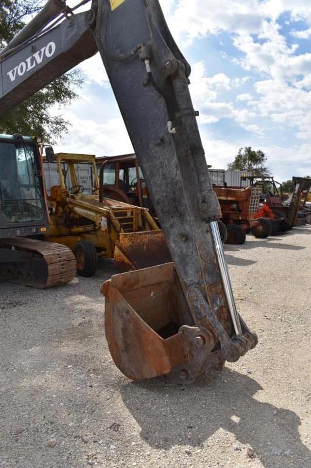 Image of Volvo EC140EL equipment image 3