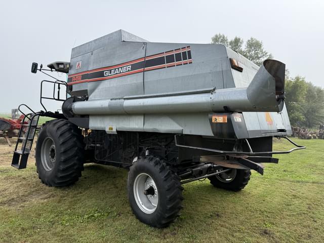 Image of Gleaner R52 equipment image 1
