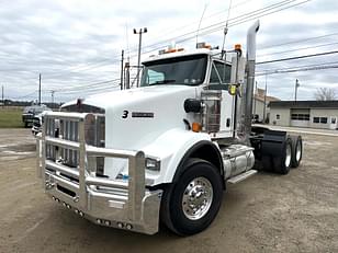 Main image Kenworth T800