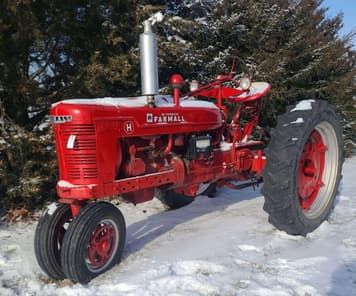 Main image International Harvester Farmall H