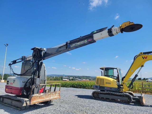Image of Takeuchi TB260 equipment image 2