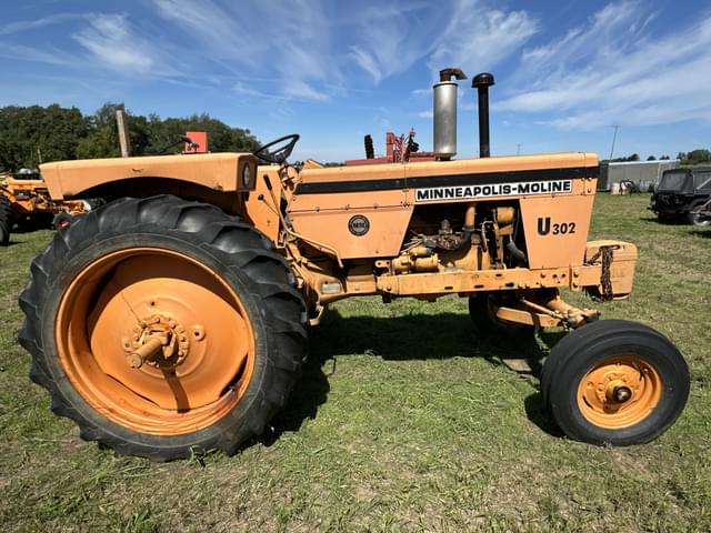 Image of Minneapolis-Moline U-302 equipment image 1