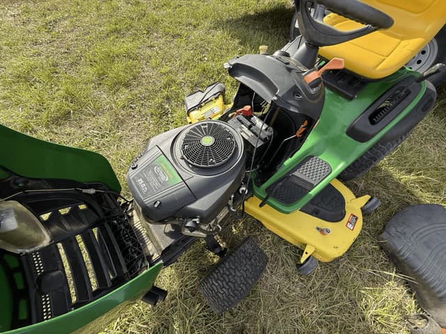 Image of John Deere D170 equipment image 4