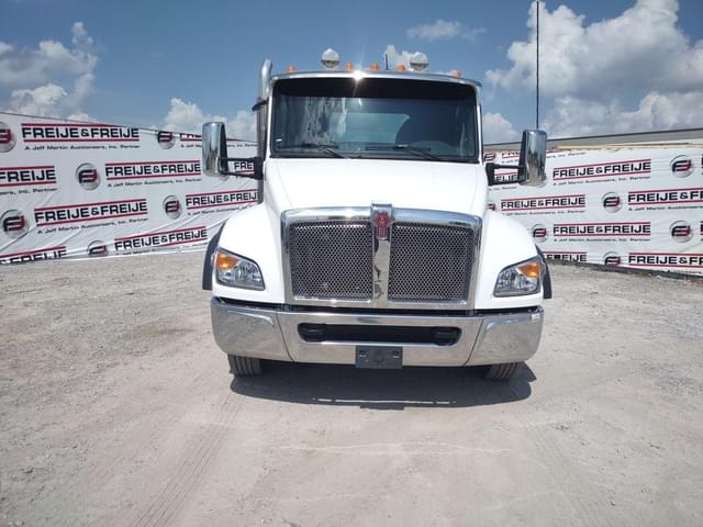 Image of Kenworth T380 equipment image 1