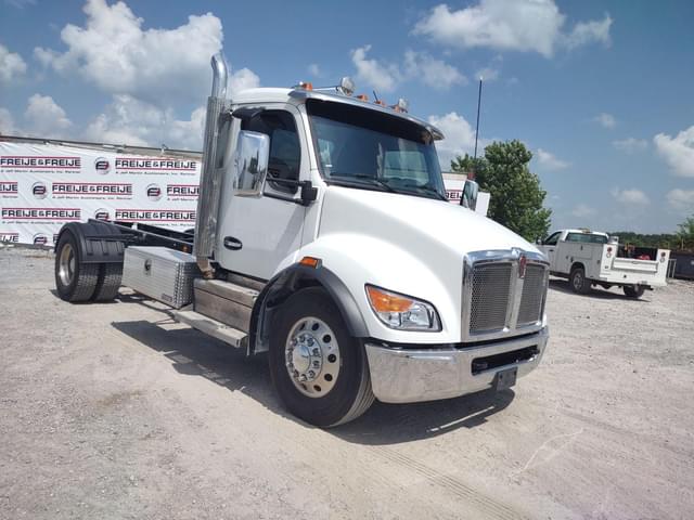 Image of Kenworth T380 equipment image 2