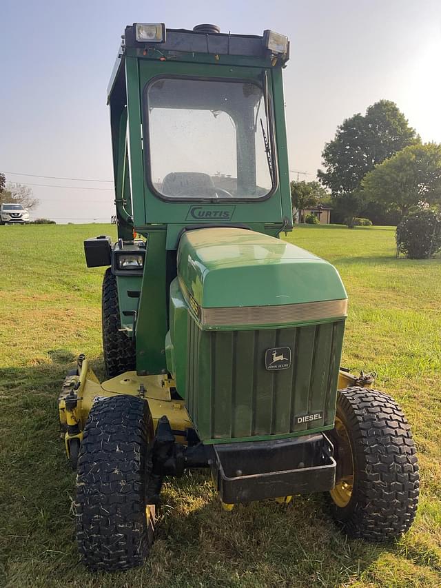 Image of John Deere 855 equipment image 2