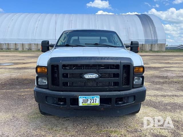 Image of Ford F-250 equipment image 2