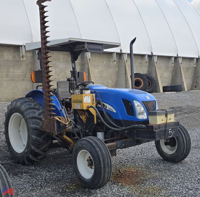 Image of New Holland TN70A equipment image 1