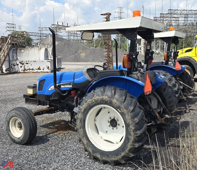 Image of New Holland TN70A equipment image 3