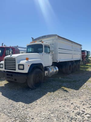 1992 Mack RD600 Image