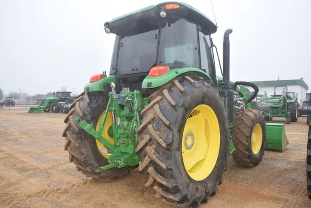 Image of John Deere 6105E equipment image 2