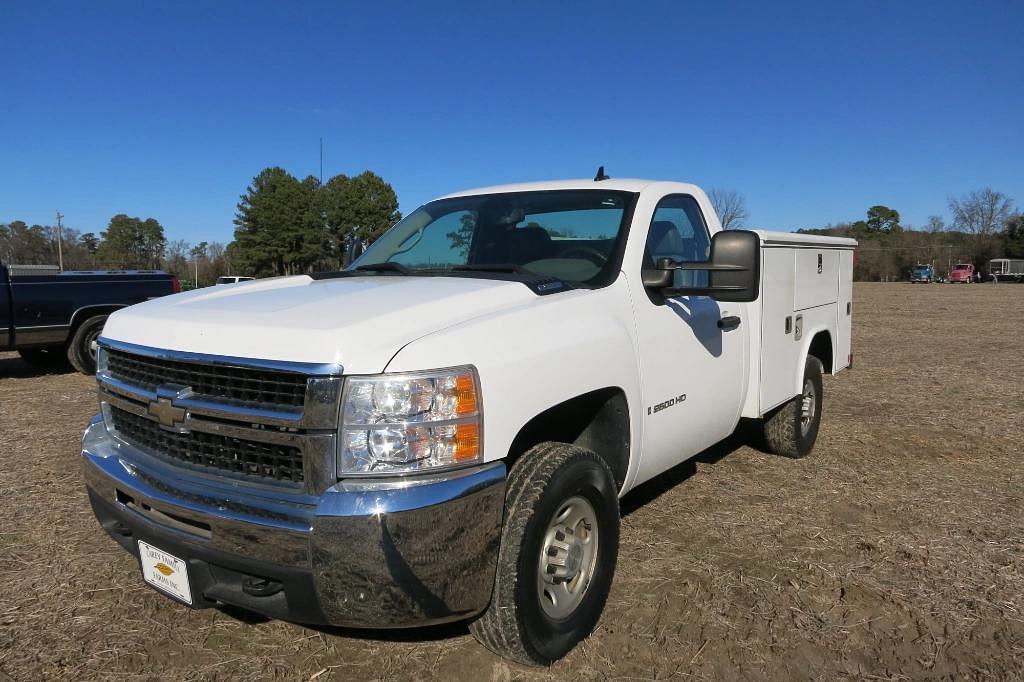 Image of Chevrolet 2500HD Primary image