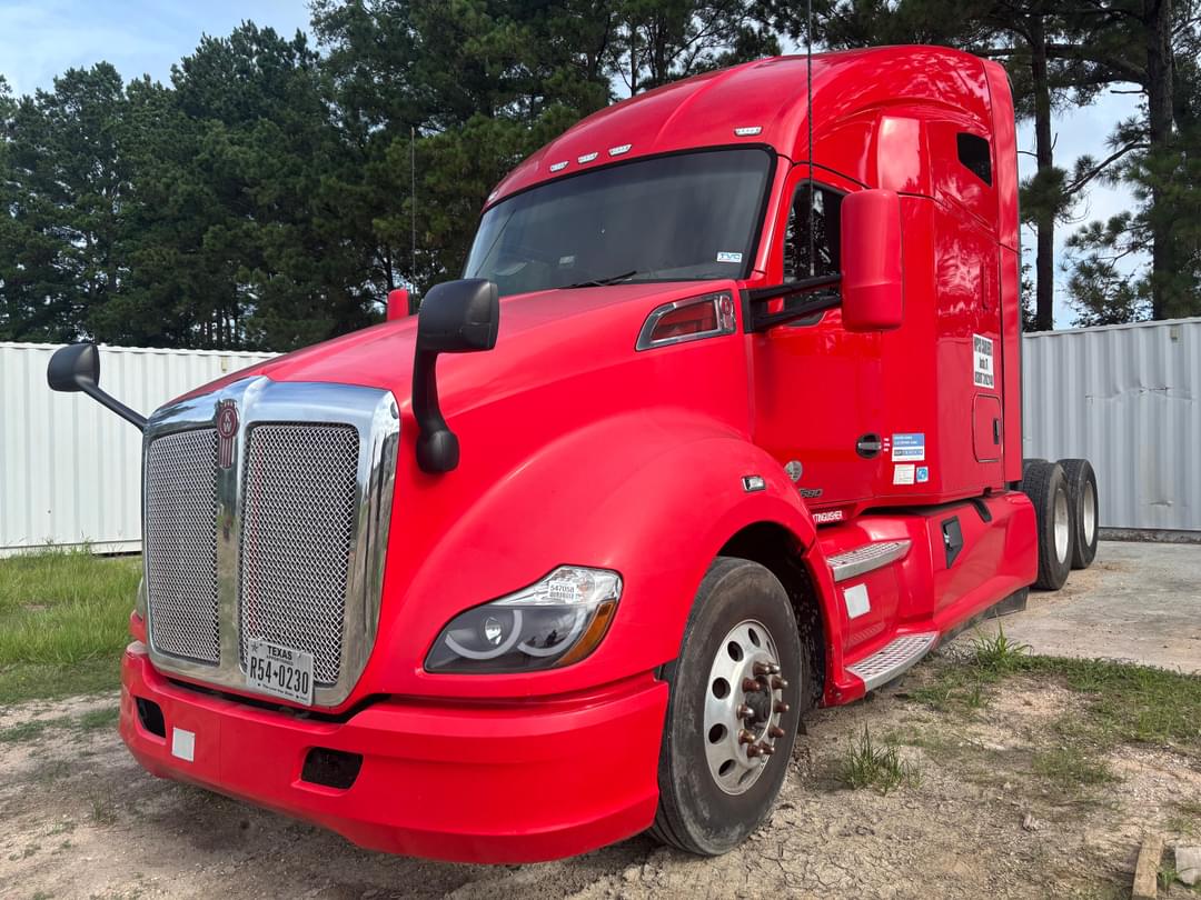 Image of Kenworth T680 Primary image