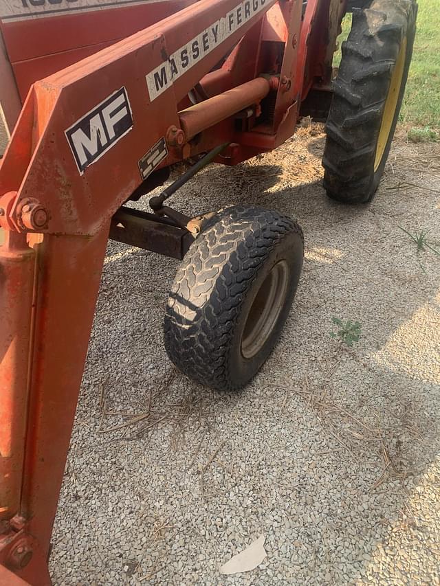 Image of Massey Ferguson 1030 equipment image 4